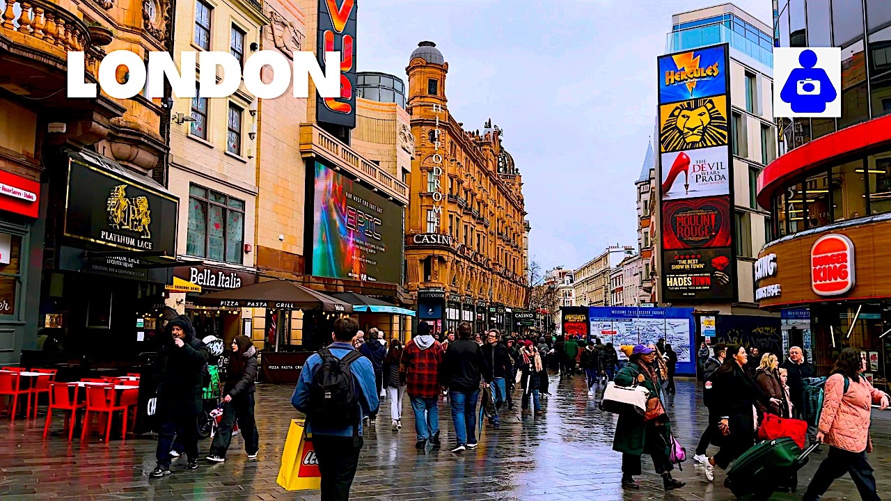 London Winter Walk 🇬🇧 West End, SOHO, Piccadilly Circus to MAYFAIR [4K HDR]