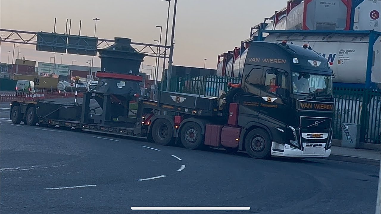Truck Spotting in Ireland - December 2025 