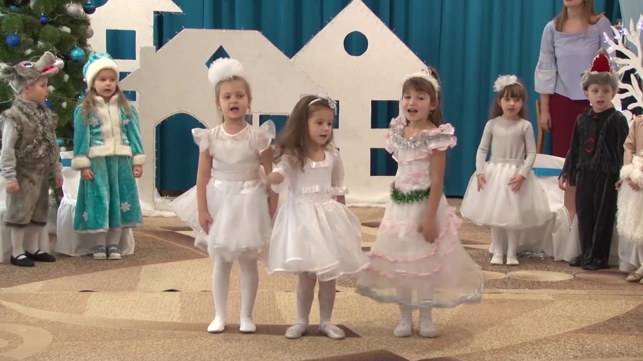 Новорічна розвага з Чаклунками. середня група 2021