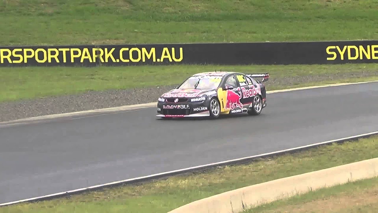 V8 Supercars Test Day 2013 - Craig Lowndes having fun in the wet