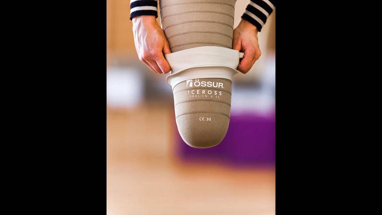 Manufacturing prosthesis with membrane silicone vacuum attachment from Ossur company.