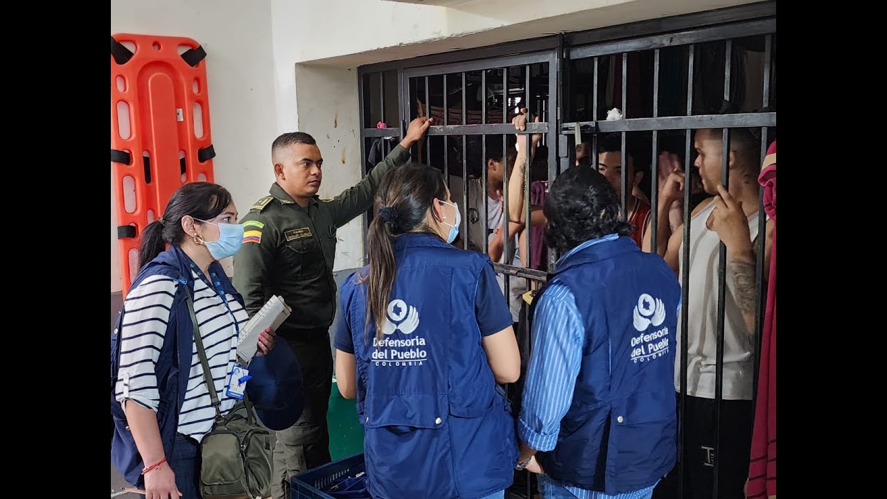 Brigada integral del atención en Estación de Policía La Candelaria en Medellín