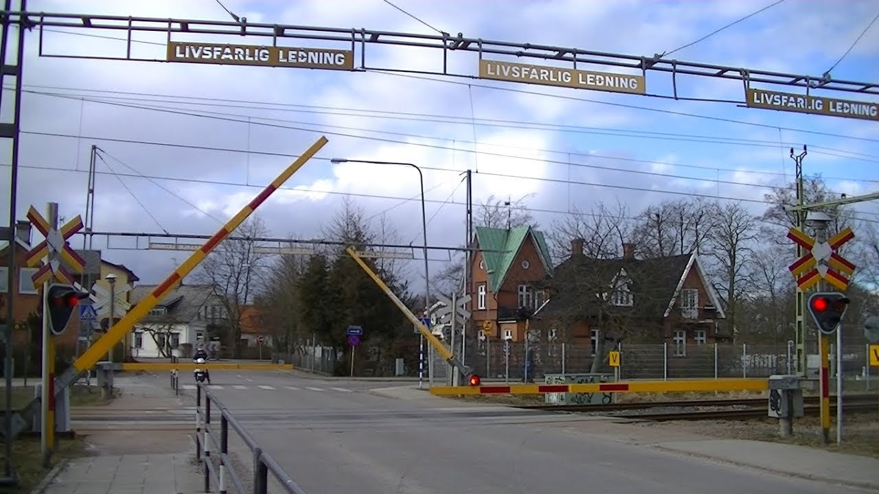 Spoorwegovergang &Ouml;d&aring;kra (S) // Railroad crossing // J&auml;rnv&auml;gs&ouml;verg&aring;ng