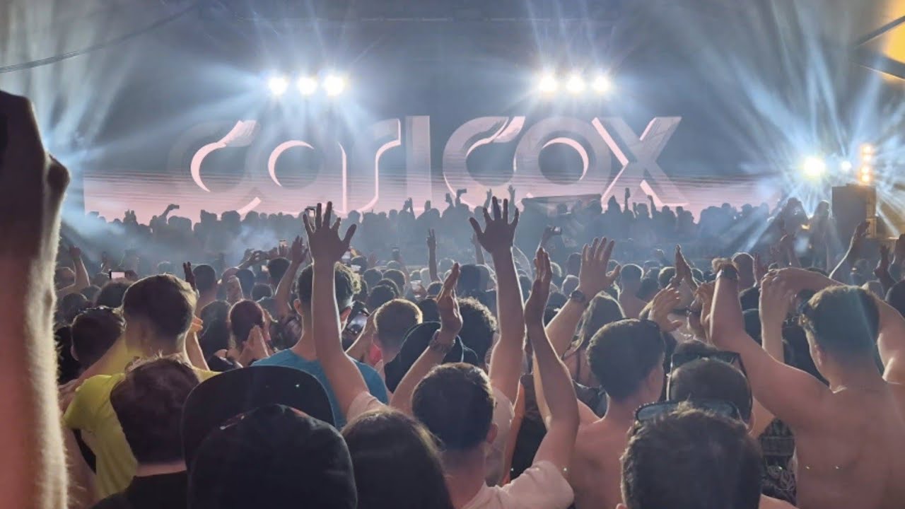 Carl Cox D8 in the garden