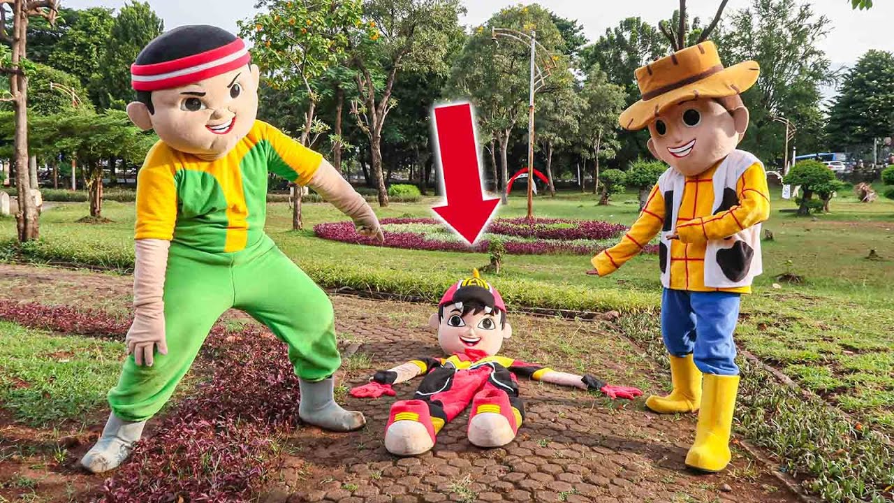 Badut Woody dan Gopal Mencari Kostum Badut Boboiboy yang Hilang