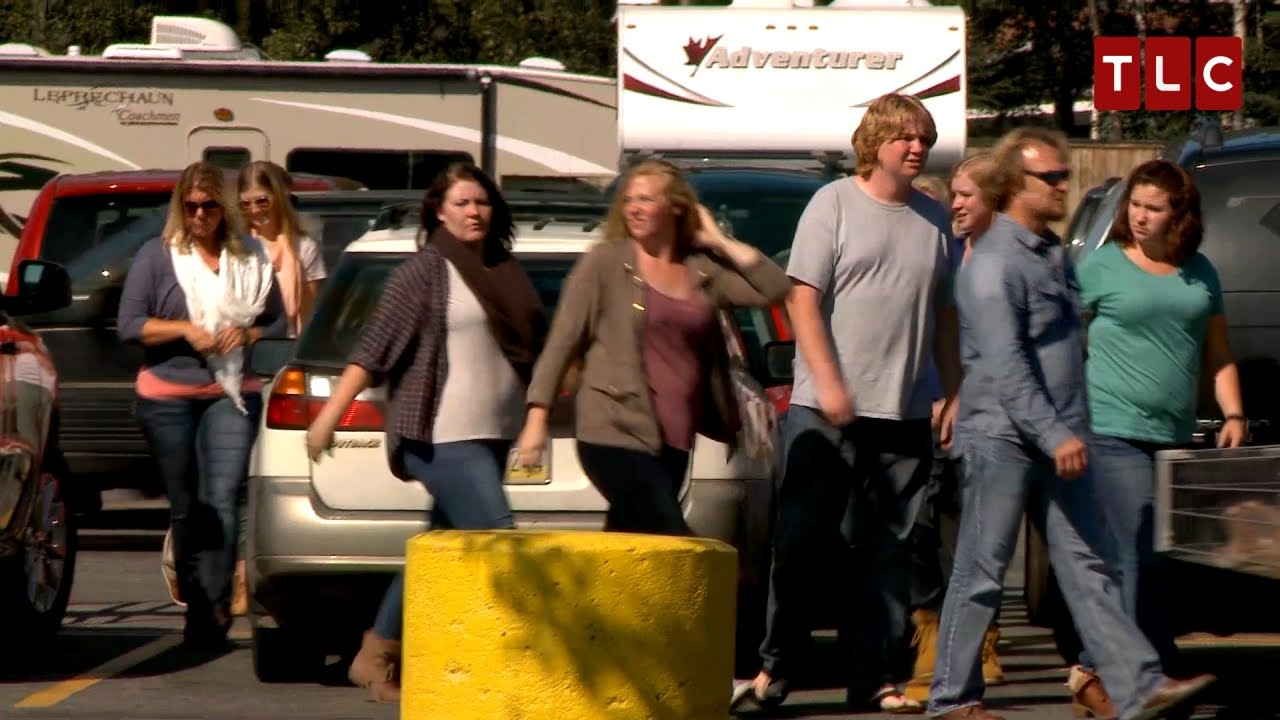The ENTIRE Family Goes Grocery Shopping | Sister Wives