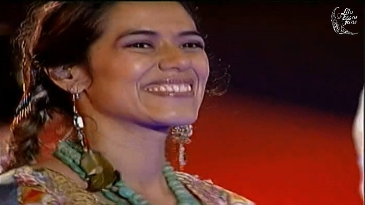 HD - Lila Downs & 12 Girls Band - Live from Shanghai - 05/06/2007