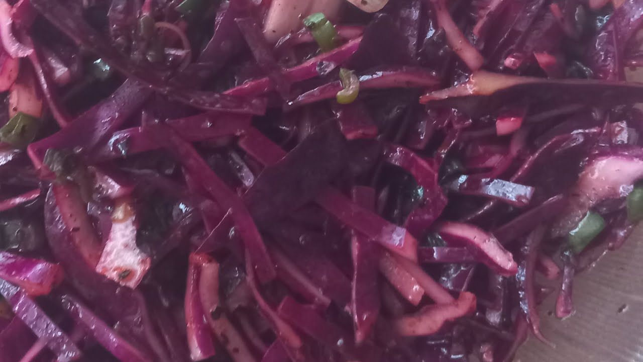 YEDİKÇE YEDİRTEN HERKESİN İŞTAHINI KABARTANTAM ÖLÇÜLÜ SOSUYLA MOR#LAHANA#SALATA TARİFI#SIRRI SOSUNDA