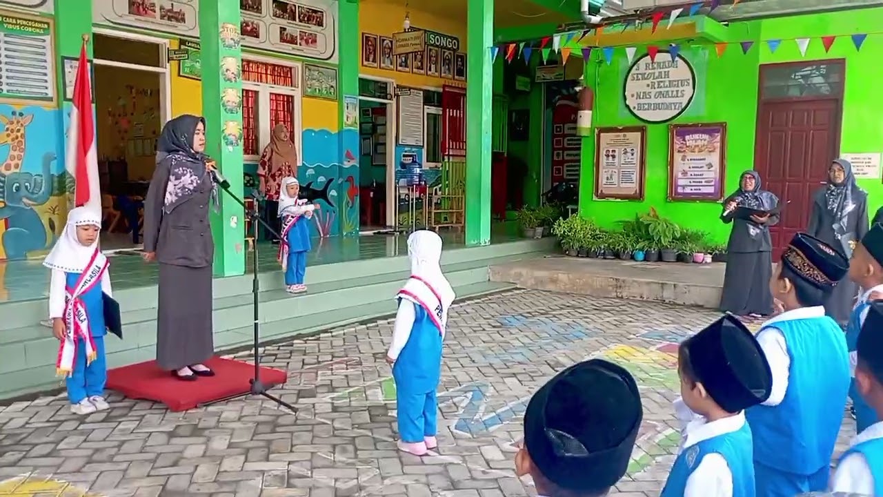 UPACARA BENDERA HARI SENIN