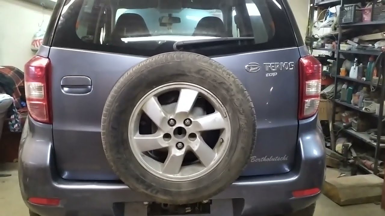 Daihatsu Terios рихтовка задней части.