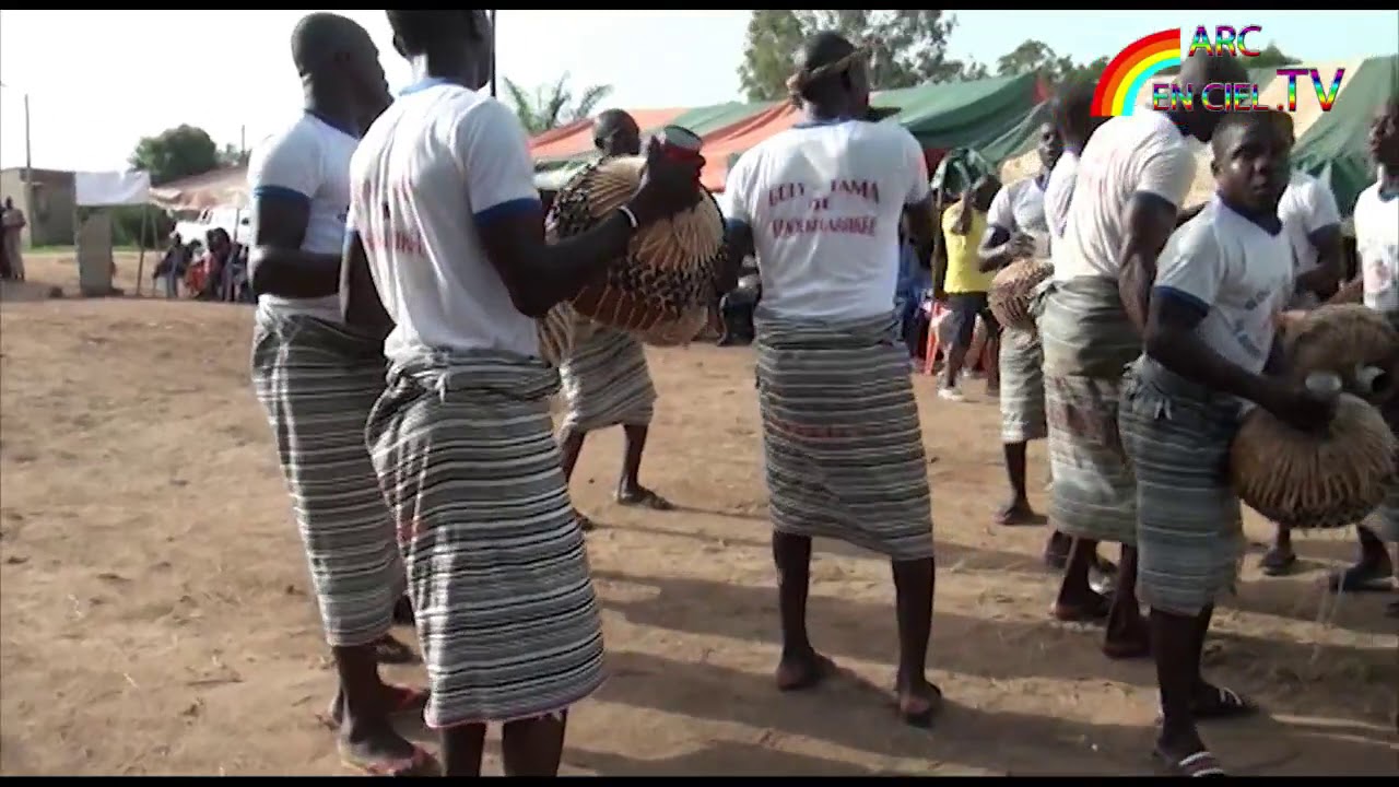 LA DANSE GOLI CHEZ LES BAOULE EN COTE D'IVOIRE