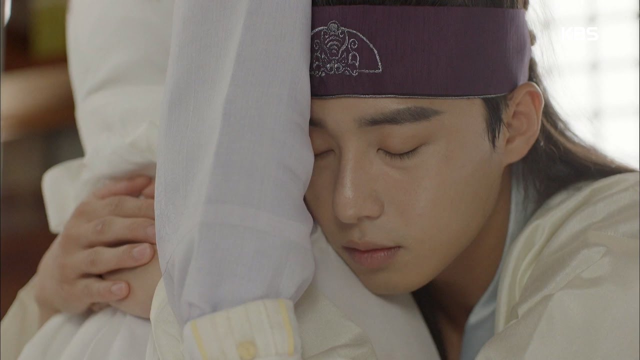 화랑 - 박서준, 고아라에 안겨 ＂잠시만 이러고 있자＂.20170124