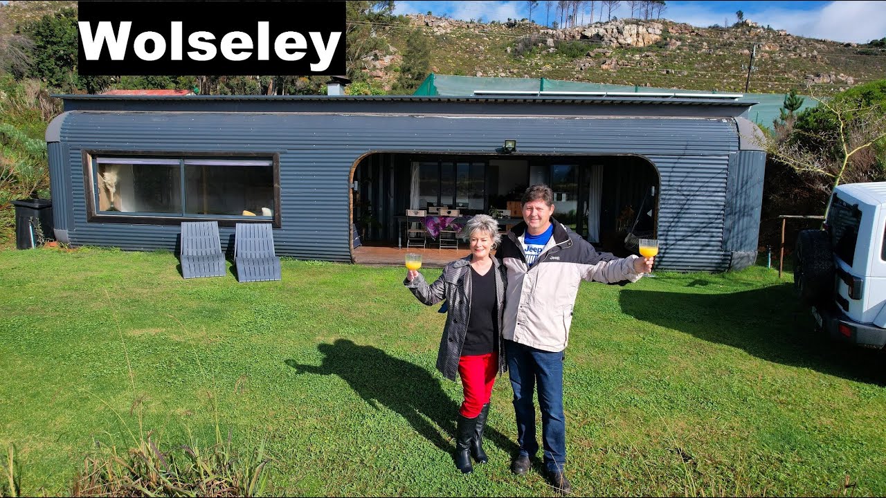 Escape to a Western Cape gem on the bank of a farm dam. Riverstone Couples Pod.