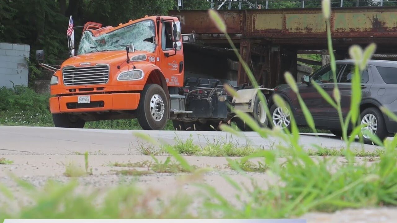 Bridge 'eats' truck in Davenport