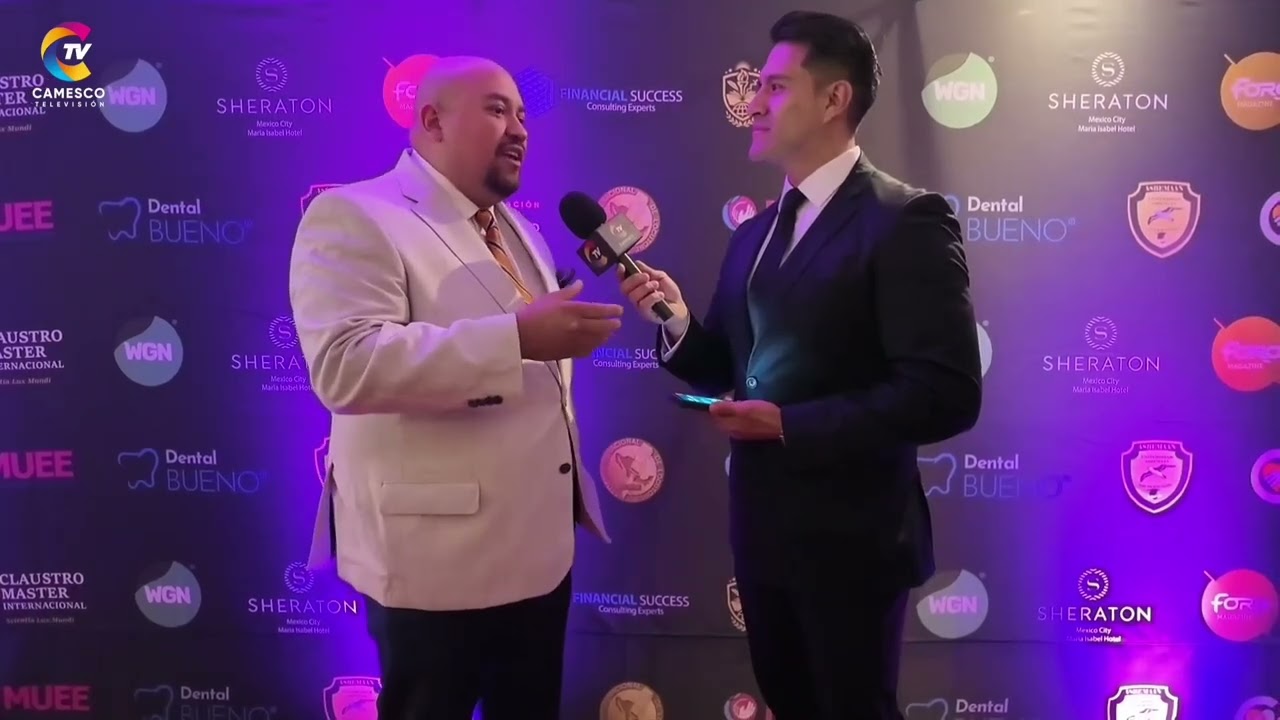 @camescotelevision🥇Alfombra roja con Luis Vega Canet - Vany Rik @vanyrik 