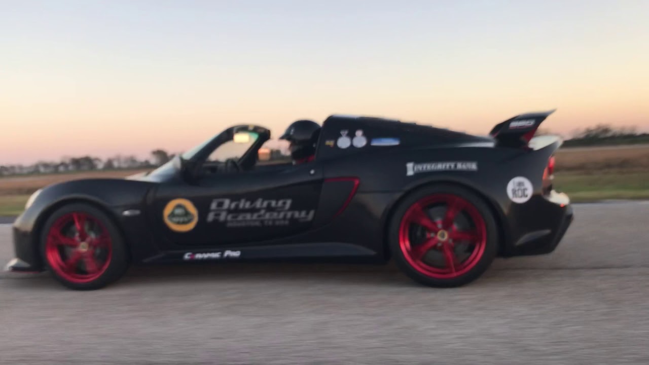 Lotus driving academy #alifeatspeed #blackhawkastonmartin