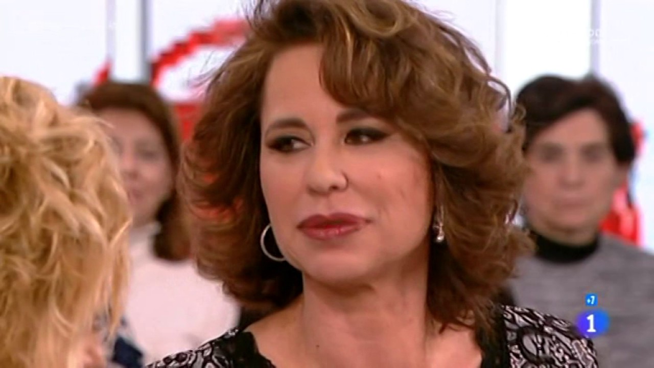 VICKY LARRAZ - ENTREVISTA AyC 2016