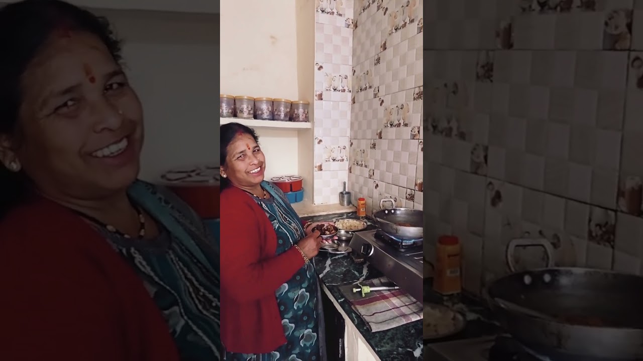 पहाड़ का स्वाद दीपा के साथ ,  आज की हमारी रिसीपी  आलू बड़ी की सब्जी ।