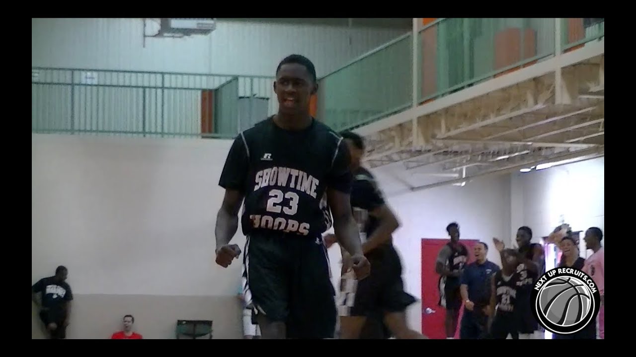 Jordan Harris shuts the gym DOWN with DOUBLE Alley-oop Dunk - Nike Memorial Day Classic