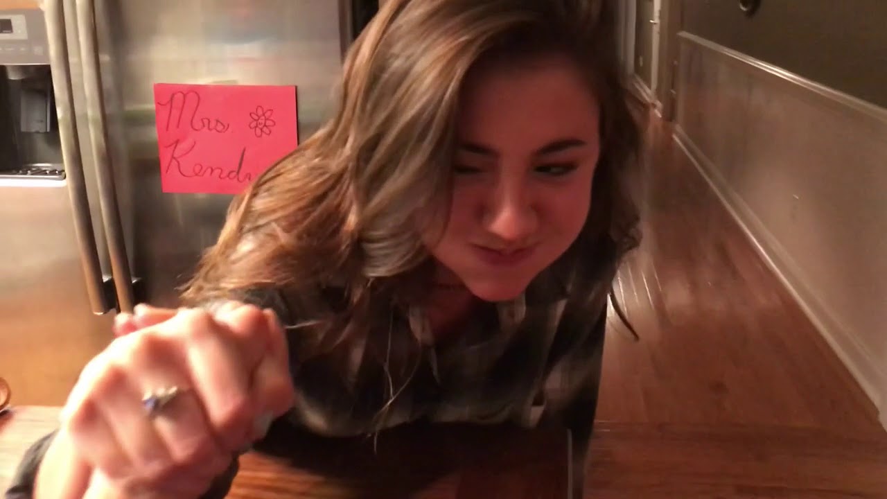 Anna Kendrick Arm Wrestles Her Mother