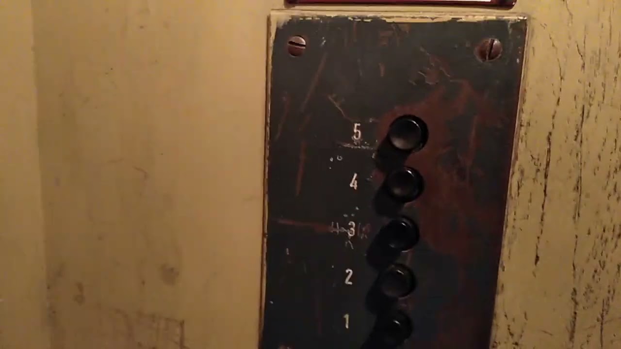 starý výtah TMS Pardubice 1955