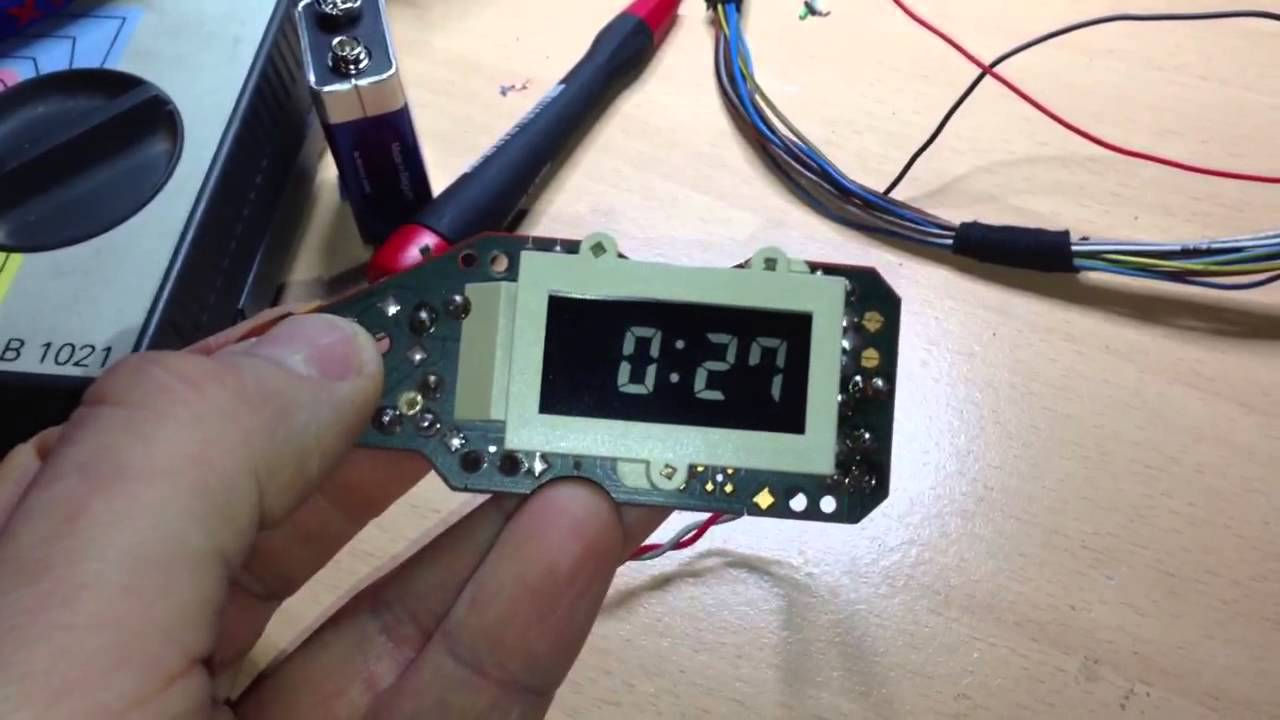 LCD Uhr zerlegen Audi 100/200 Typ 44 Kombiinstrument