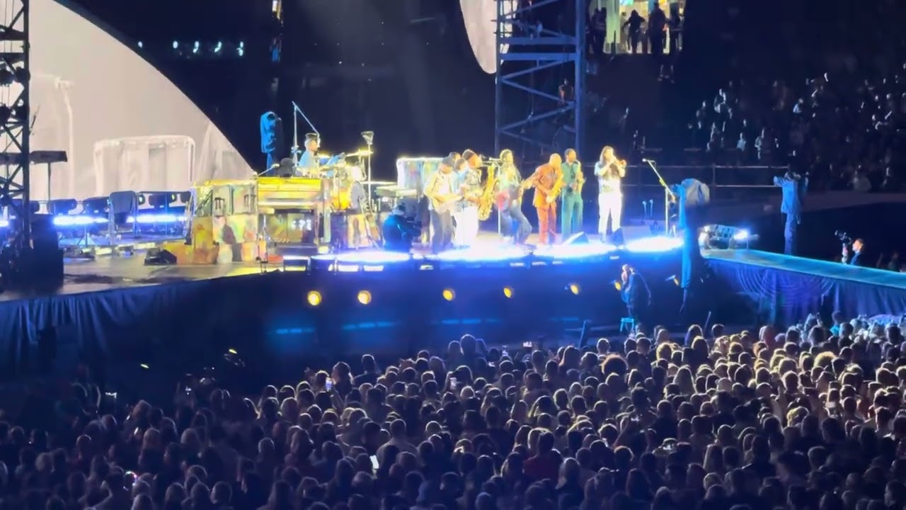 Coldplay - Arabesque (Partial recording) - Wembley Stadium - 04-09-2025