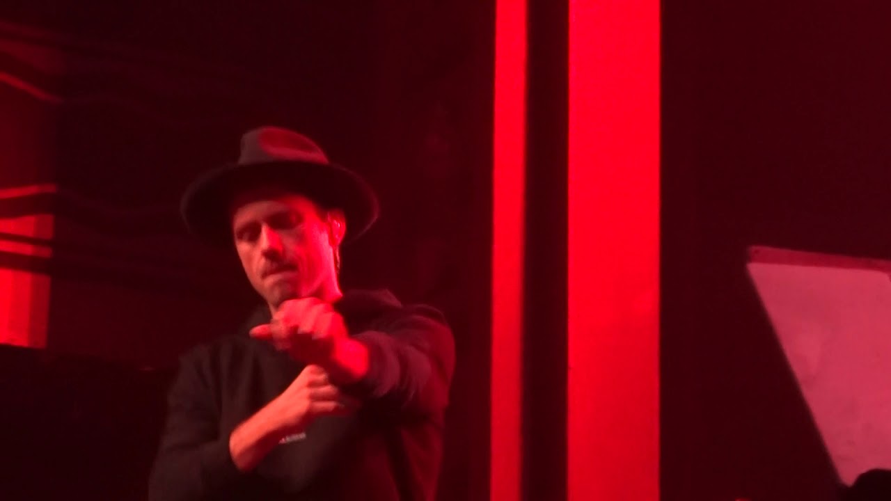 Aaron Tveit - Where the Streets Have No Name / Something Just Like This @ Webster Hall [5-29-19]