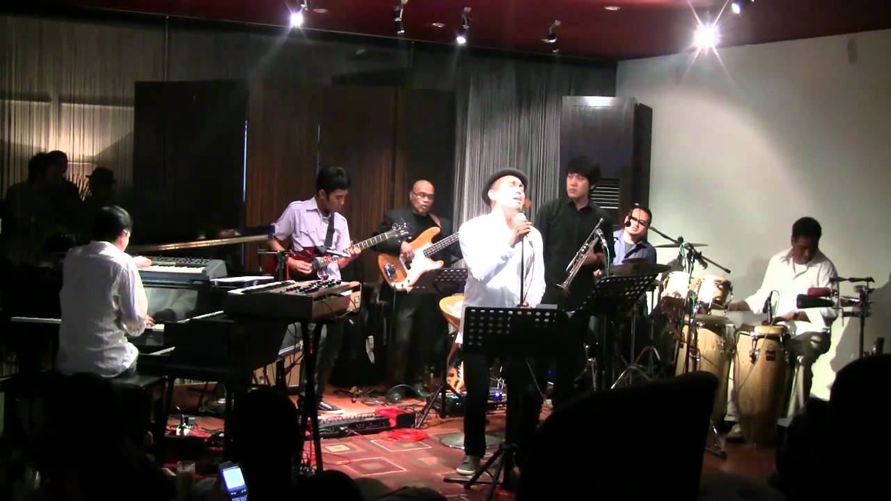 Glenn Fredly ft. Indra Lesmana - Kirana @ Mostly Jazz 03/12/11 [HD]