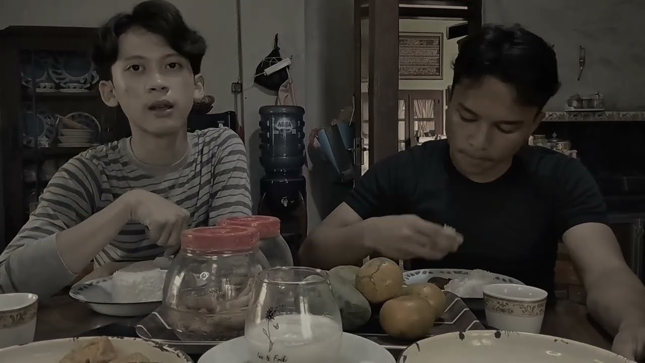 FILM PENDEK XI F12 | SANG PENULIS | SMANSABANRI