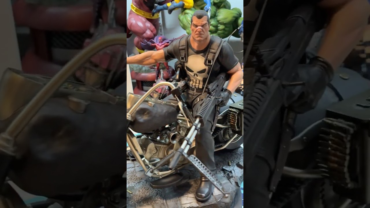 Closeups of the Punisher GRAIL statue from XM Studios! #punisher #marvel #collection #toys #comics