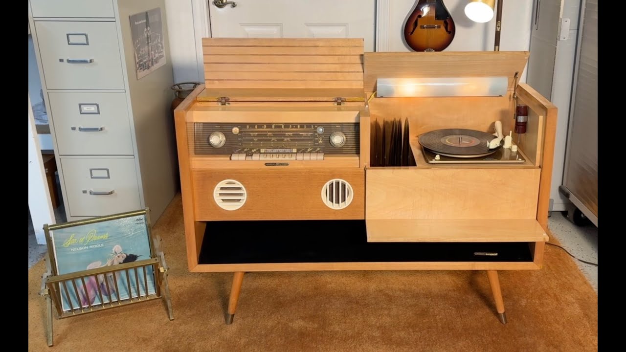 1957 Grundig Majestic 8080 Mono Music Console with PE Rex Record Changer