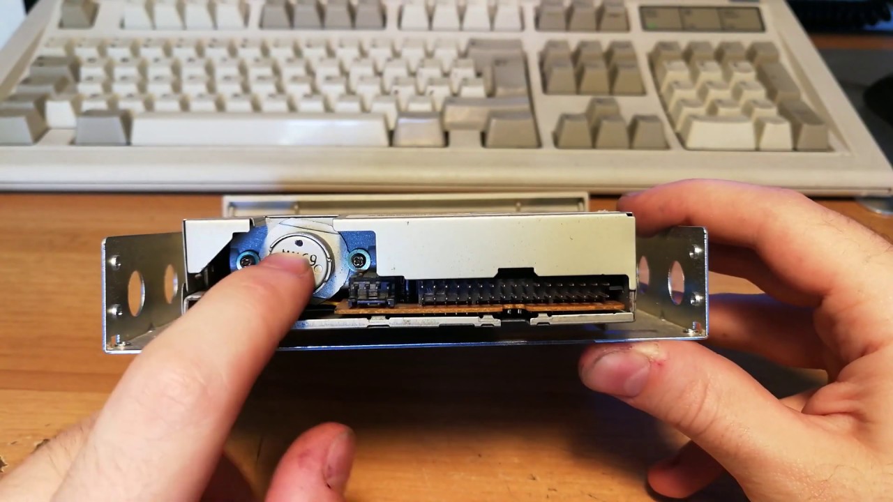 Используете ли вы дисковод для гибких дисков через USB?