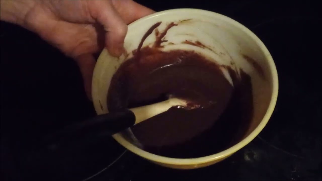 The Queen's Chocolate Biscuit Cake