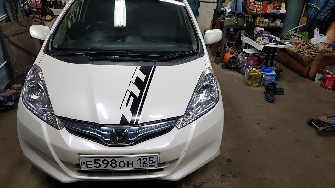 Honda fit замена ламп подсветки номера.