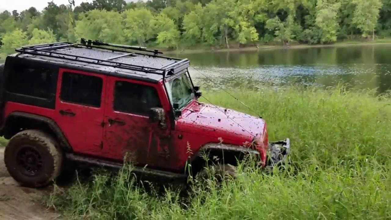 Jeep Wrangler Rubicon Mudding