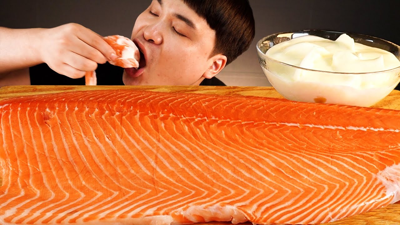 오랜만에 먹는 연어반마리 먹방~!! 리얼사운드 Salmon sashimi ASMR Mukbang(Eating Show)