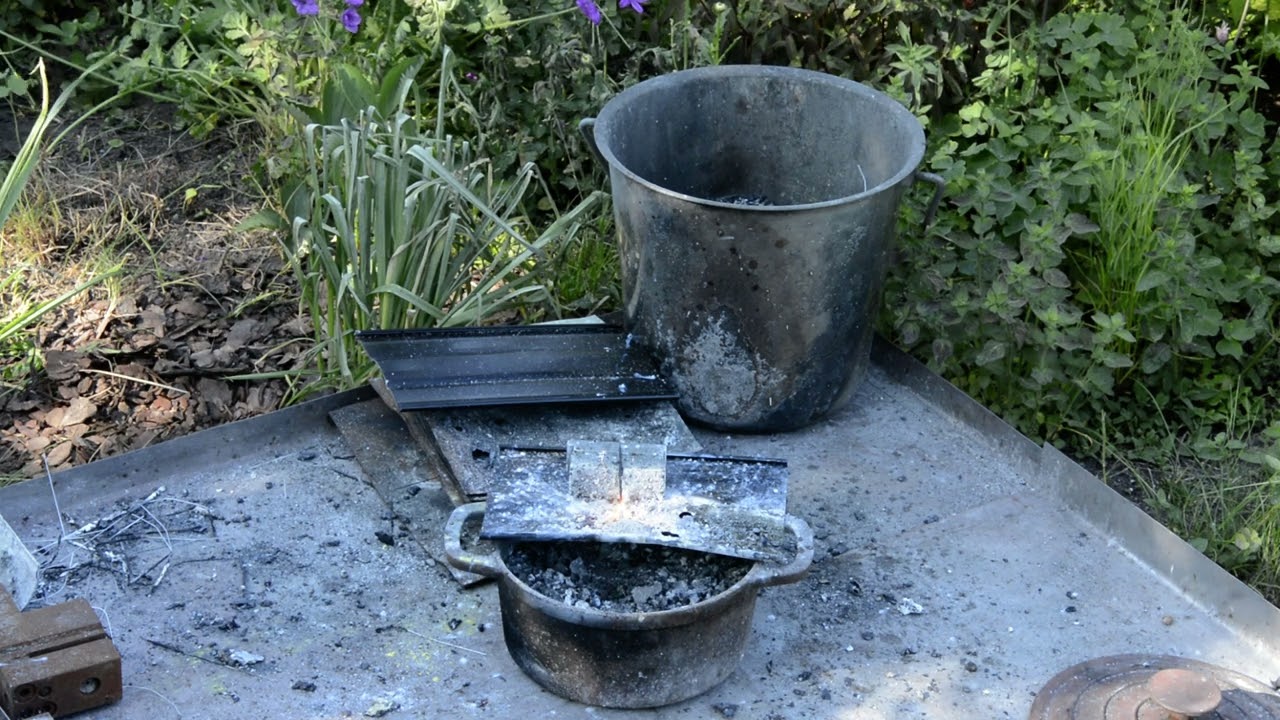 Thermite: Calcium + iodine oxide ( Ca+I2O5 )