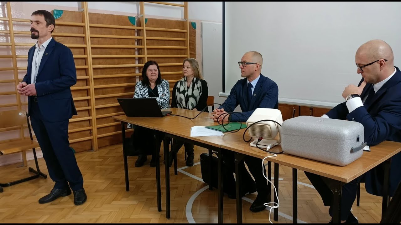 Przekształcenie szkoły w Sitniku ma zachować placówkę i ograniczyć dopłaty. Rodzice proszą o czas