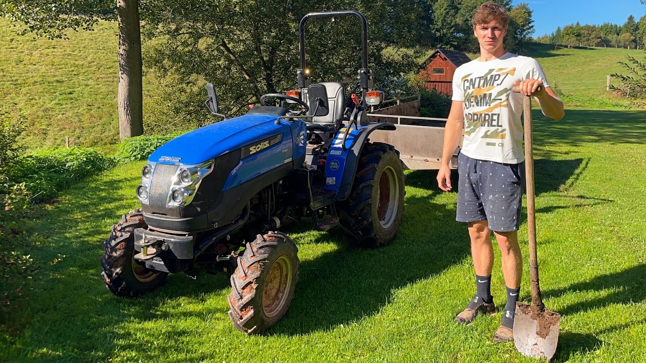 Life on a Small Farm: Harvesting Crops, Raising Chickens and Cows
