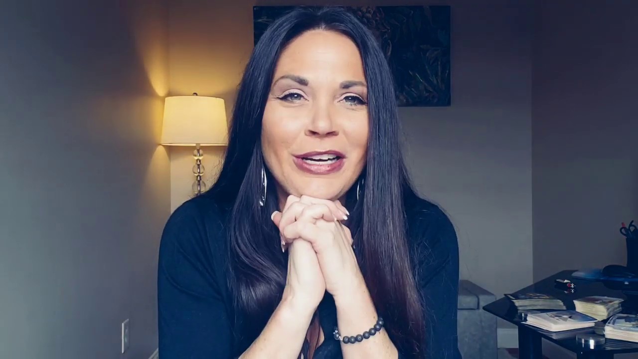 TAURUS, ARE YOU PSYCHIC? YOU ARE TAPPED INTO THE ENERGY! ❄ MID-DECEMBER TAROT READING.