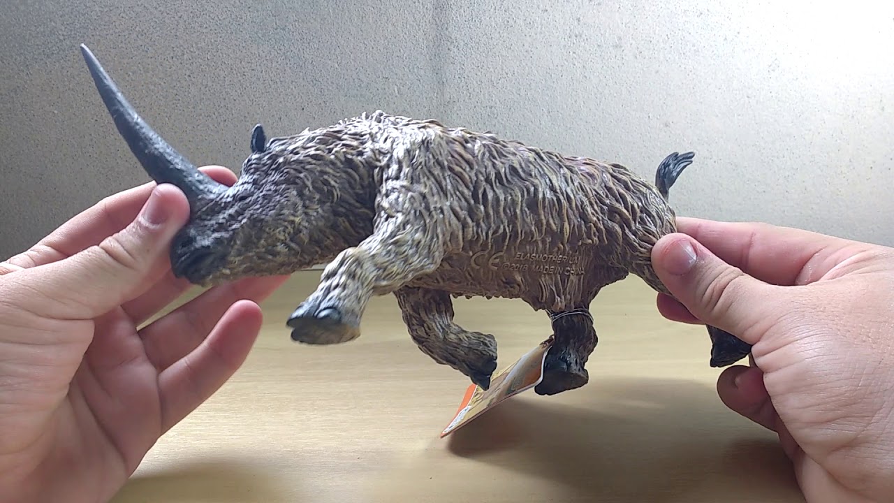 Comprei um Elasmotherium da Collecta