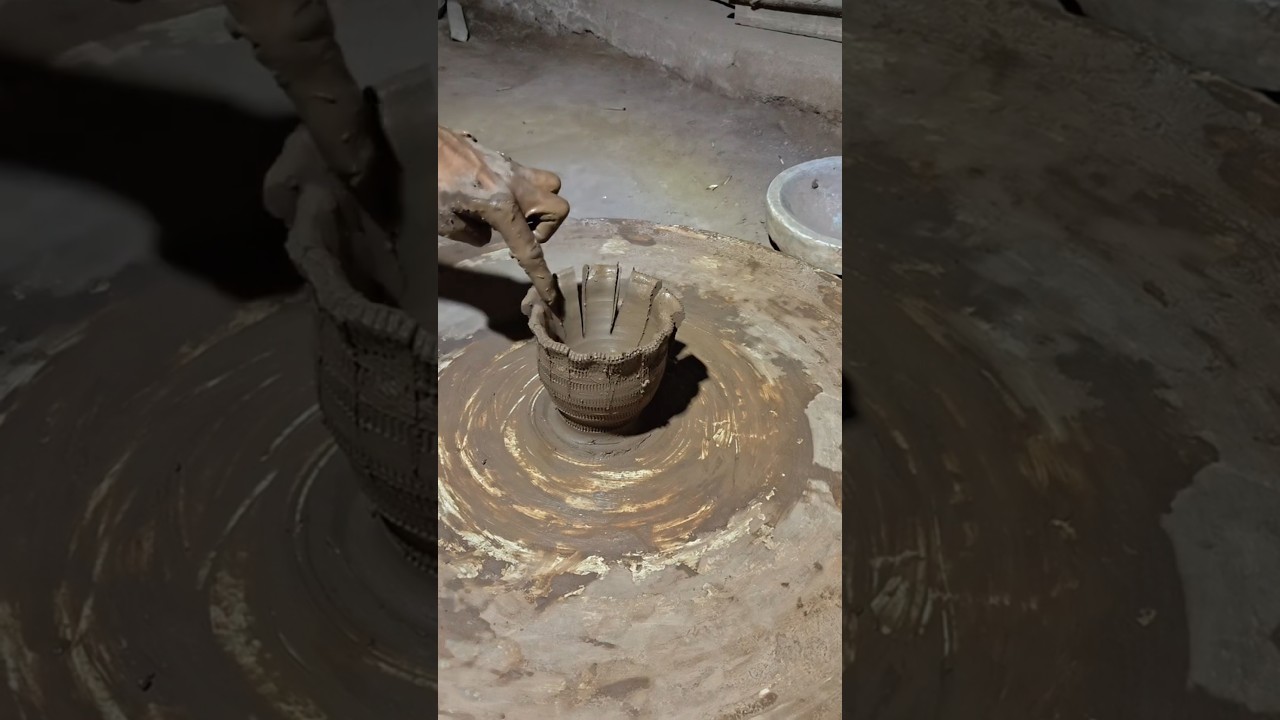 pottery with clay 🏵️