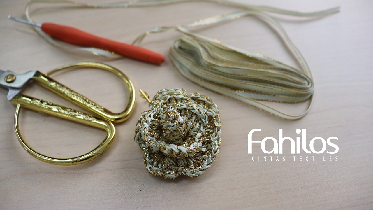 ARETES EN CROCHE / LISTÓN FAHILOS