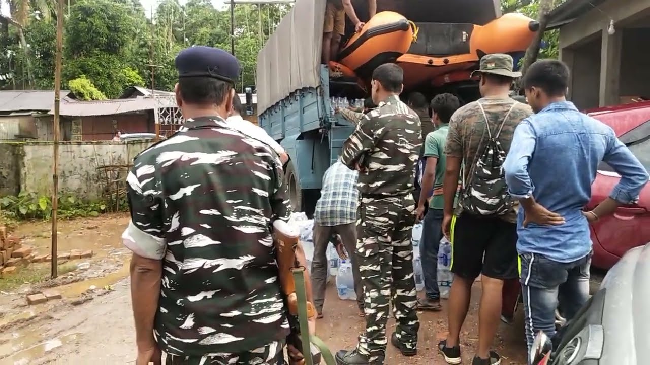 Assam flood rescue team #crpf relief of sonai town #CRPF jawan #assamflood