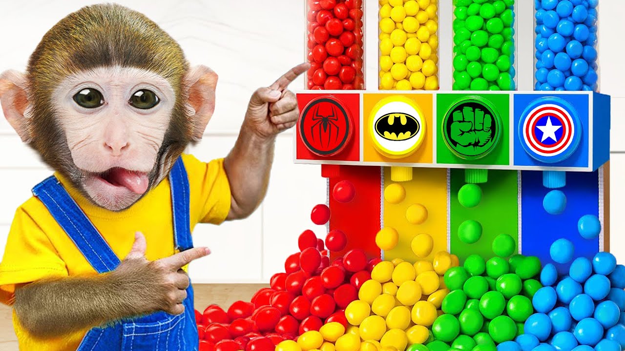 Monkey MoMo and the Strange Dream  Everything Turns Giant and the Superheroes Candy Vending Machine