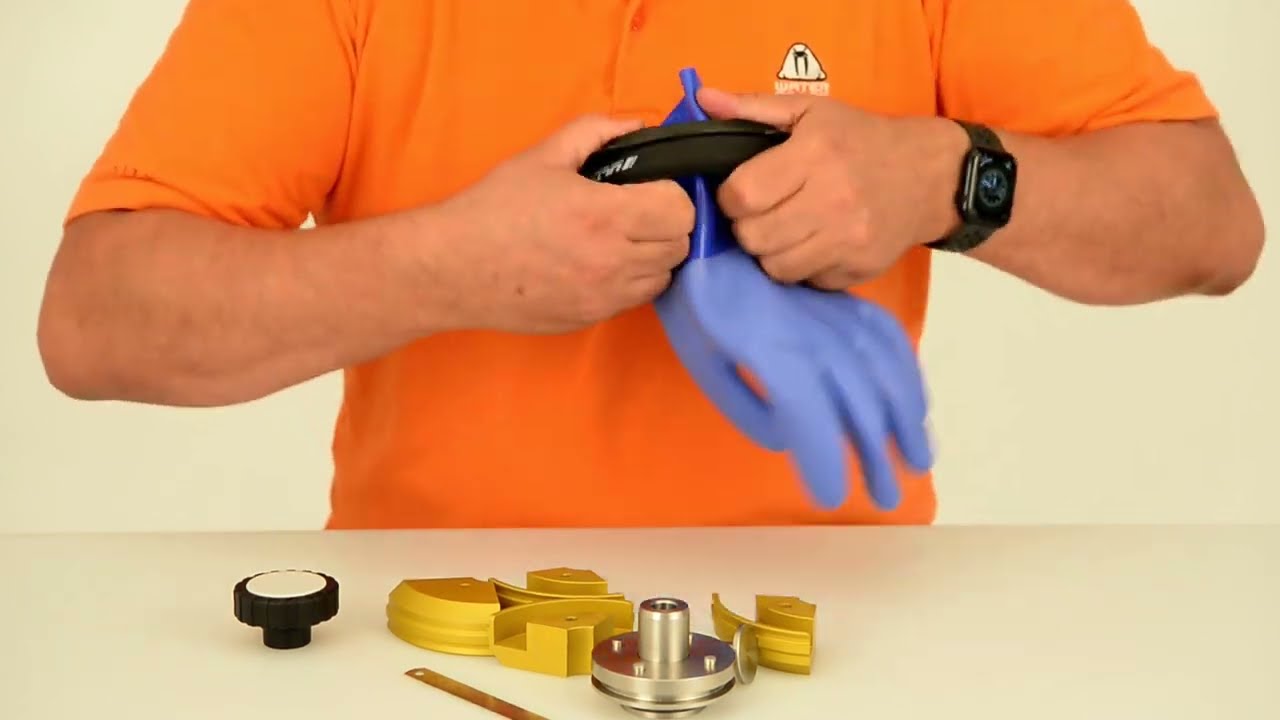 ULTIMA Twist: How to mount a Showa PVC glove WITHOUT lining by using the ULTIMA Twist tool
