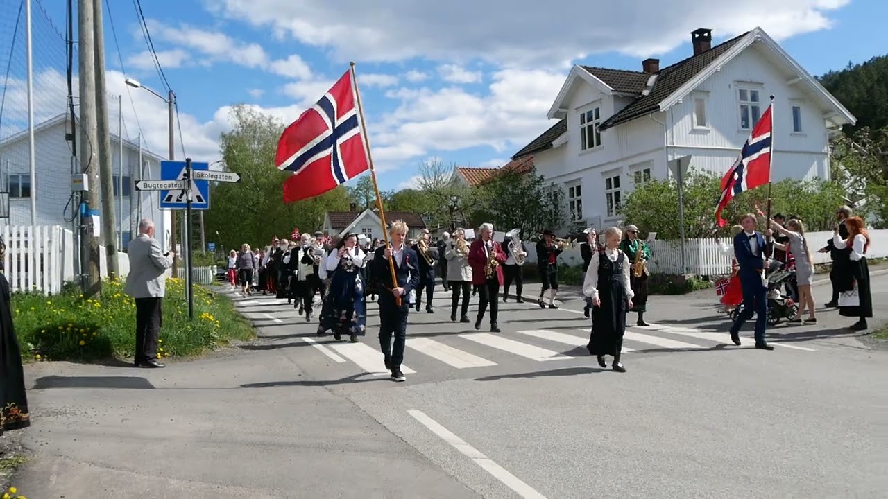 Borgertoget i Holmsbu 17.05.23 (del 1/3)