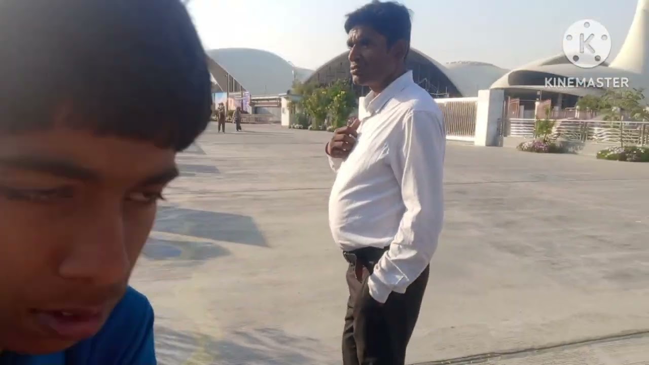 Holi ke din gojo bhai ko lekar mangadh gye