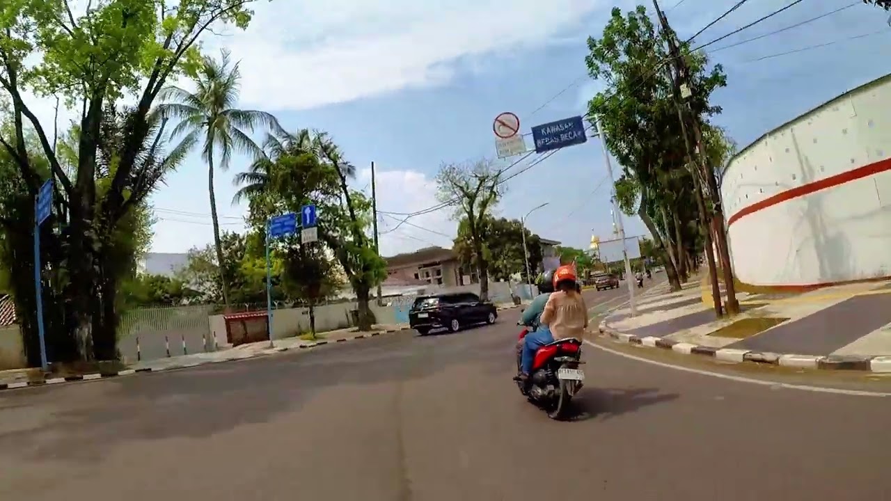 Kampung baru. Avros